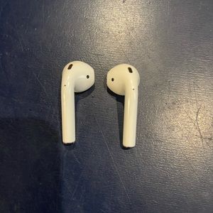 Second gen replacement Apple airpods